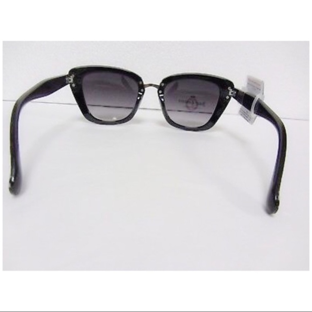 Juicy Couture Black & White Star Sunglasses NWT - Picture 4 of 5
